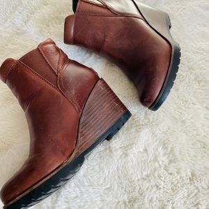 Sorel Burro botties 5.5